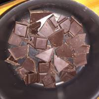 巧克力棒棒糖蛋糕的做法步骤5