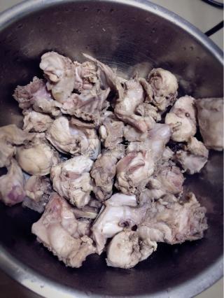 红烧兔肉焖土豆的做法步骤：3