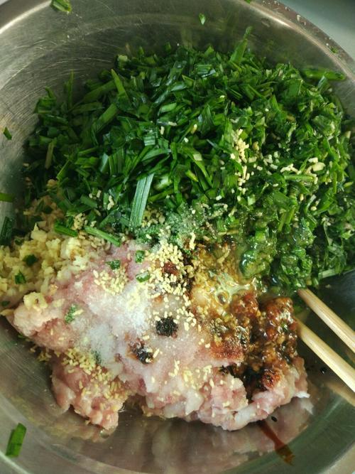 韭菜猪肉包的做法