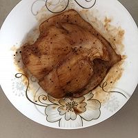 黑胡椒煎鸡胸肉（减脂餐）的做法图解3