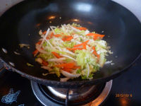 胡萝卜炒大白菜的做法步骤5