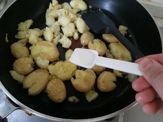 蒜香椒盐小土豆