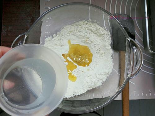 豆沙扭扭酥的做法