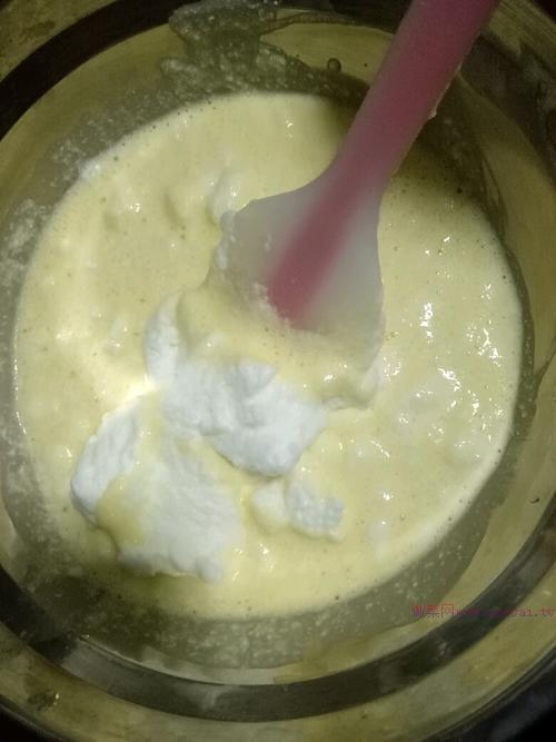 南瓜子酸奶蛋糕（6寸）的做法