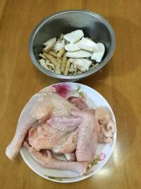 清补鸡汤的做法步骤1