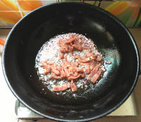 香菇酱牛排炒意粉的做法步骤5