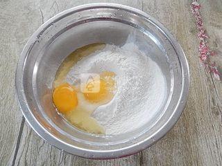 芹叶鸡蛋饼的做法步骤：3