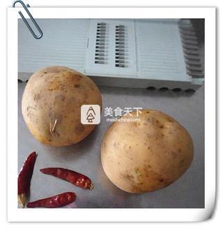 干煸土豆里脊丝的做法步骤：1