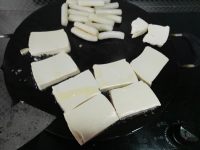 铁板煎年糕豆腐的做法步骤7