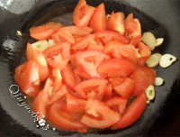 木耳番茄鱼片汤的做法步骤7