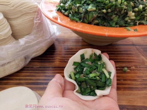 韭菜水饺的做法