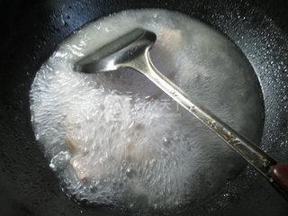 茶树菇茭白烧五花肉的做法步骤：5