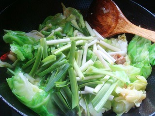 【湘菜】--干锅手撕包菜的做法步骤:18