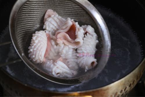 海鲜咖喱乌冬面的做法