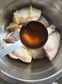 蚝油焗鸡翅的做法步骤3