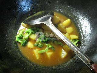 咖喱西兰花土豆的做法步骤：7