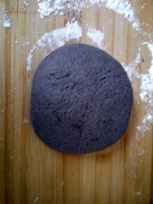 黑米面饼的做法