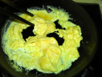 葱香蛋炒方便面的做法步骤6