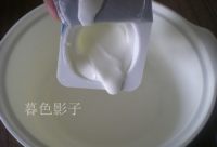 梅花酸奶蛋白卷的做法步骤2