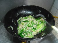 金针菇炒油麦菜的做法步骤10