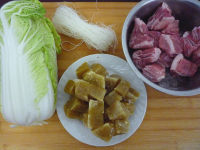 砂锅白菜冻豆腐的做法步骤1