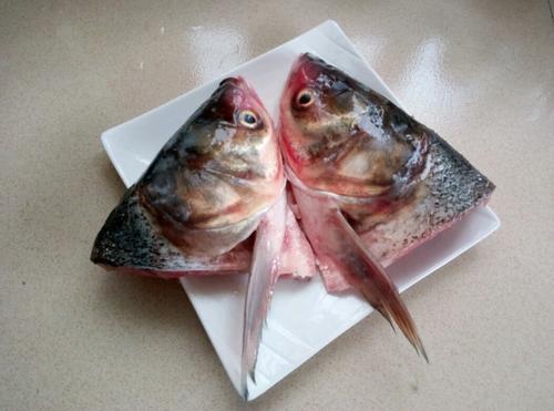干锅鱼头的做法