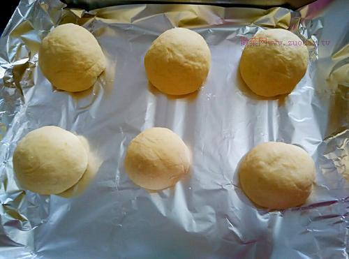 南瓜豆沙面包的做法