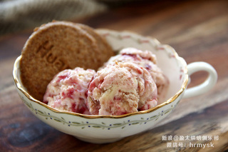 樱桃奶酪冰淇淋