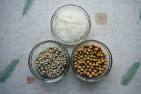 祛湿薏米豆浆的做法步骤1