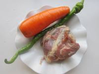 胡萝卜粉条炒羊肉的做法步骤1