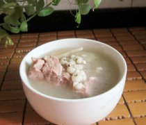 【白萝卜猪骨汤的功效】白萝卜猪骨汤的做法_白萝卜猪骨汤的食材选购