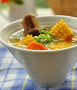 【猪骨头汤怎么熬最好喝】猪骨头汤的做法大全_猪骨头汤的营养价值
