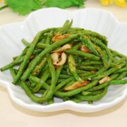【长豇豆怎么做好吃】长豇豆的营养价值_凉拌长豇豆的做法