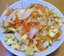 【洋葱胡萝卜炒鸡蛋】洋葱胡萝卜炒鸡蛋怎样做好吃_洋葱胡萝卜炒鸡蛋