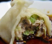 【猪肉芹菜饺子的做法】做猪肉芹菜饺子的技巧_猪肉芹菜饺子的营养价