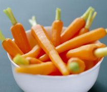 【胡萝卜和什么一起吃好】胡萝卜的功效与作用_胡萝卜和什么相克