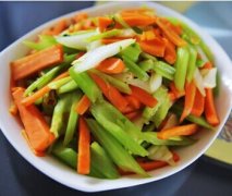 【芹菜胡萝卜的做法大全】芹菜胡萝卜的营养价值_芹菜胡萝卜的功效与