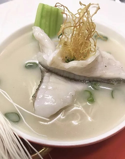 【做菜网】濃魚湯斑片小刀麺