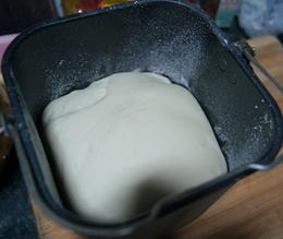 芝士香葱面包步骤1