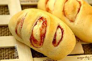 花式樱桃酱面包