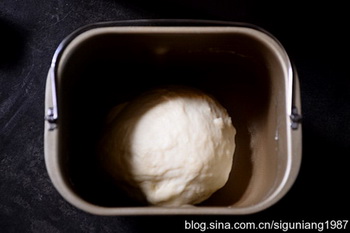 浓香炼奶面包步骤2