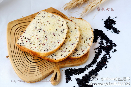 健康紫米面包