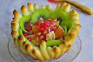水果碗盏面包