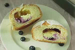 蓝莓奶酪开口笑面包
