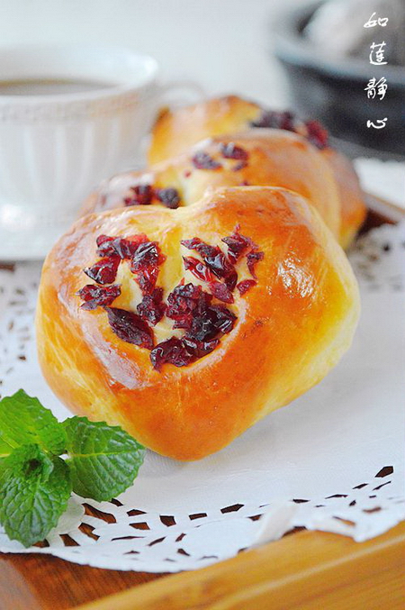 蔓越莓爱心面包的做法