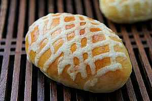 橄榄形酥香面包