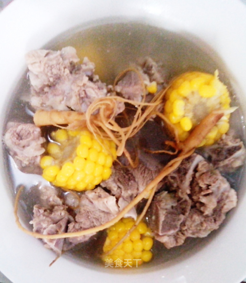 鲜人参玉米炖排骨汤的做法