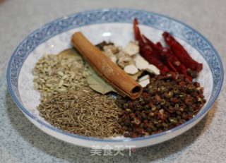 羊蝎子火锅--私家寒冬温暖美食的做法步骤：3