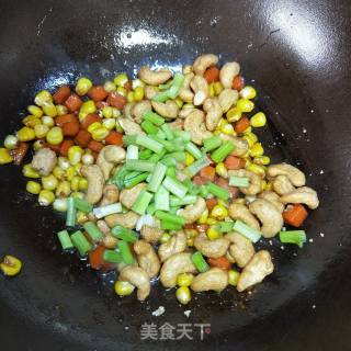 玉米粒炒腰果的做法步骤：4