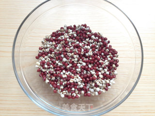 红豆薏米粉的做法步骤：1